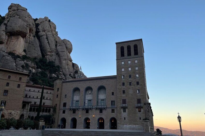 Barcelona: afternoon in Montserrat with abbey and singing of the monks