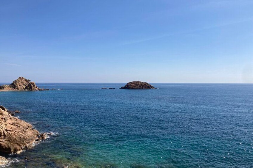 Very small group excursion to Tossa de Mar with hotel pick up