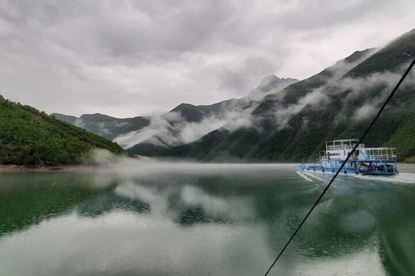 Komani Lake