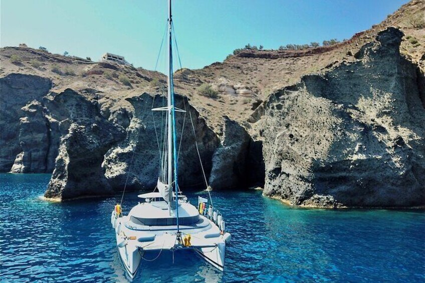 Private Cruise Daytime with Meal in Santorini