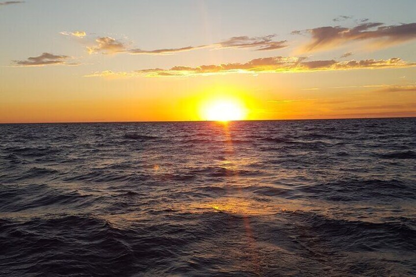 2 Hour Sailing Adventure in Lake Michigan (up to 6 people)