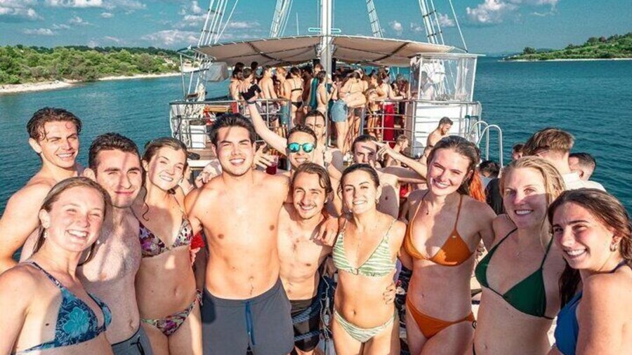 Out to Sea - Split Boat Party with Blue Lagoon Swim Stop