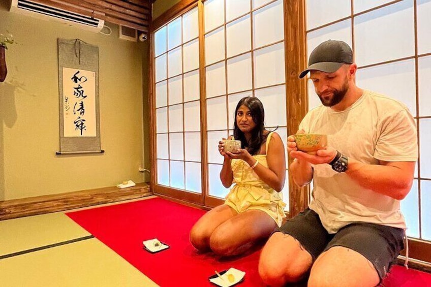 Tea Ceremony Experience in Osaka Doutonbori