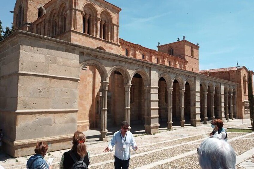 Private Tour in Ávila, Walls and Historic Center