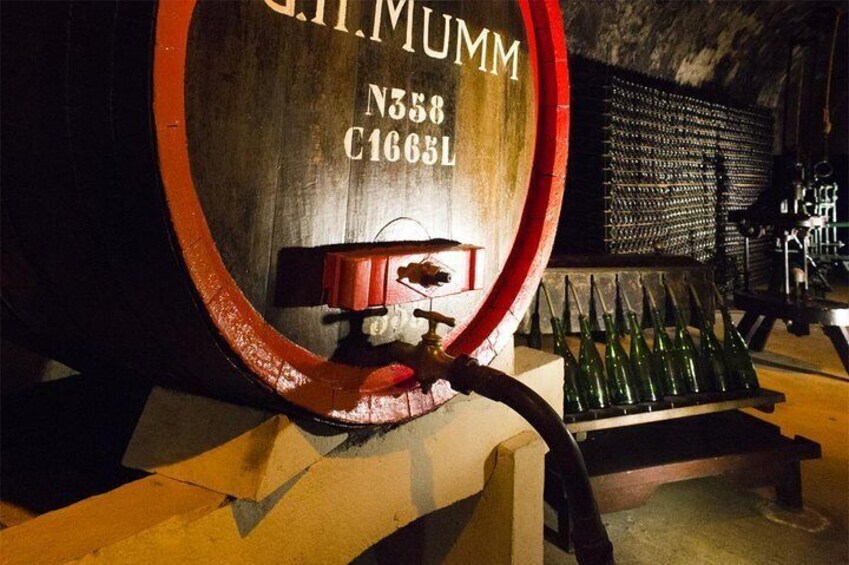 Champagne Tour from Paris by minivan with Reims Cellars & Champagne Tasting