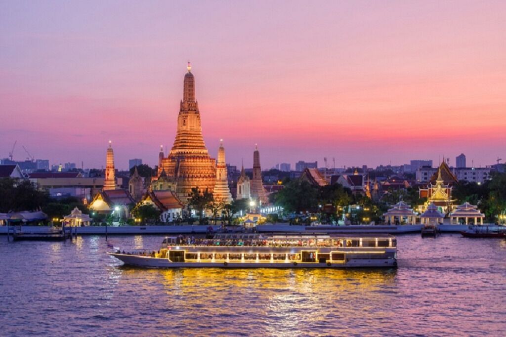 [JOIN TOUR] Wat Pho & Wat Arun Walking Tour - 3 Hrs
