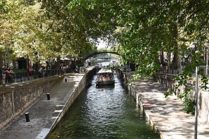 Romantic Cruise "The Old Paris" on the Canal Saint Martin