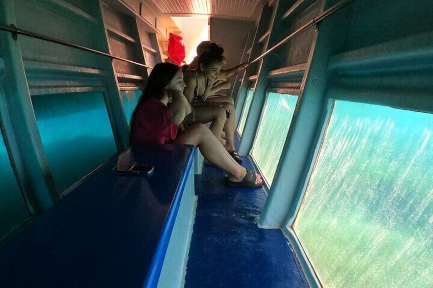 3 Hours Aquarium and Margaritas Islands Excursion