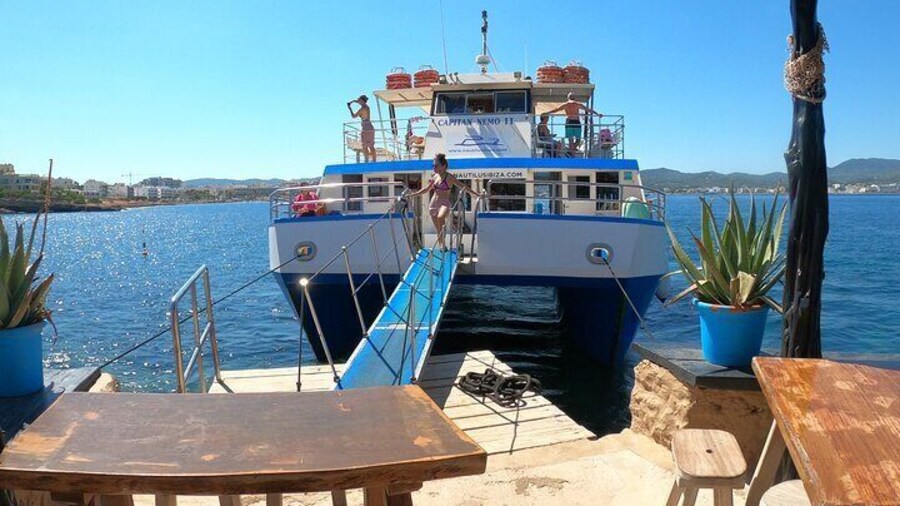 3 Hours Aquarium and Margaritas Islands Excursion