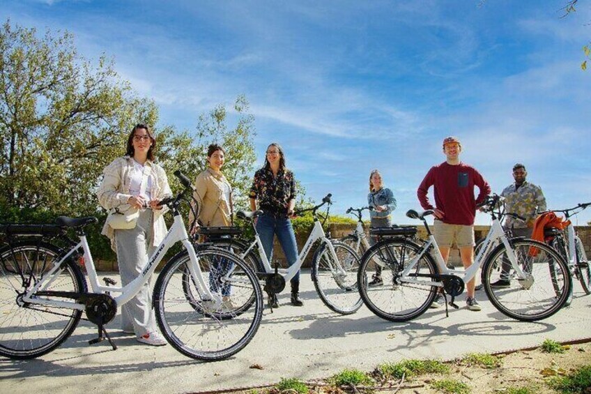 Barcelona Photo Highlights eBike Small Group Tour