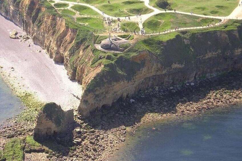 Normandy D-Day Landing Beaches Guided Tour from Paris by minivan 