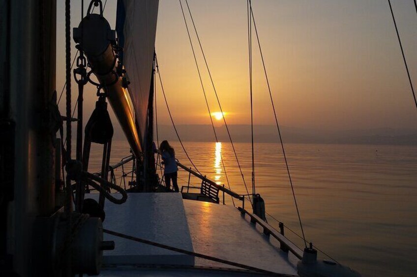 Sunset Sailing Experience in Estepona