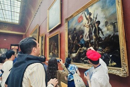Louvre Museum Small-Group English Guided Tour