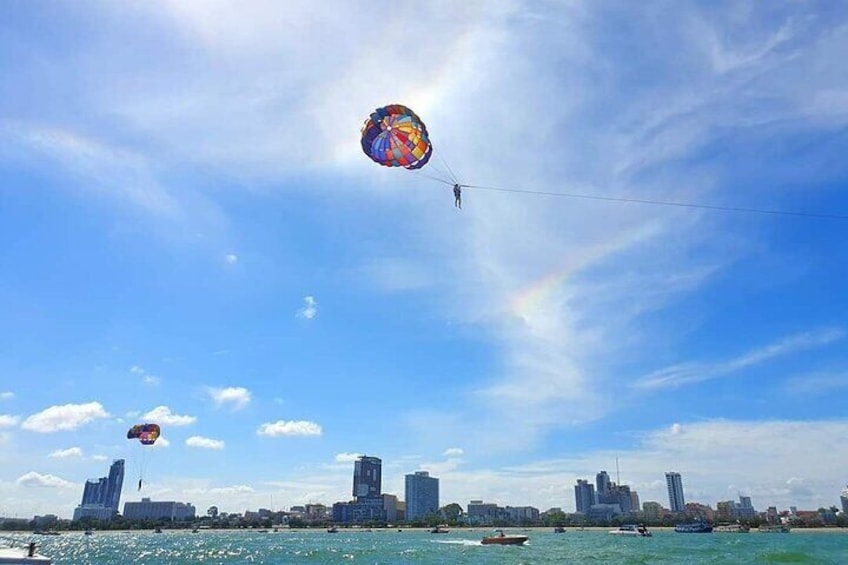 Pattaya: Parasailing Experience