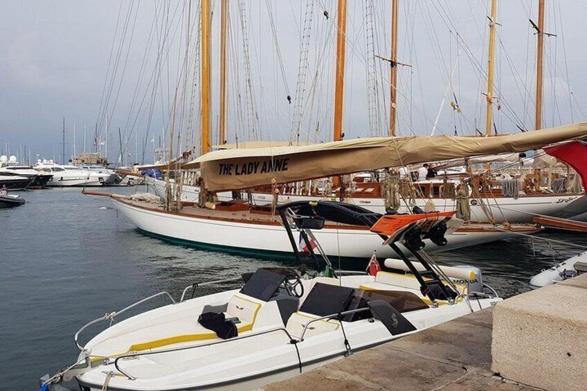 Private Boat Charter in the Bay of St Tropez