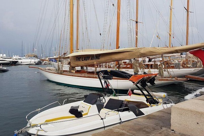 Private Boat Charter in the Bay of St Tropez
