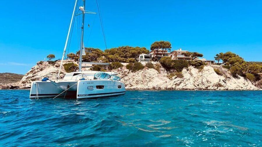 Luxury Catamaran sailing with welcome Drinks Tapas Max10-12Person