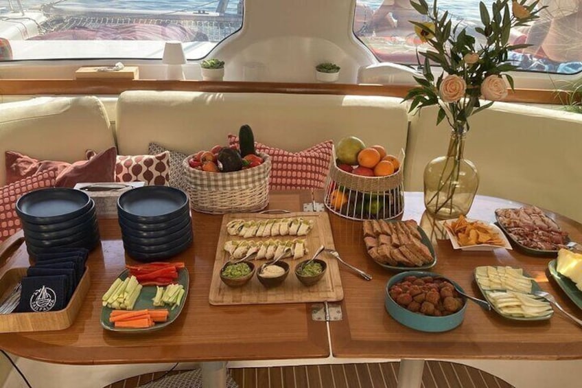 Luxury Catamaran sailing with welcome Drinks Tapas Max10-12Person