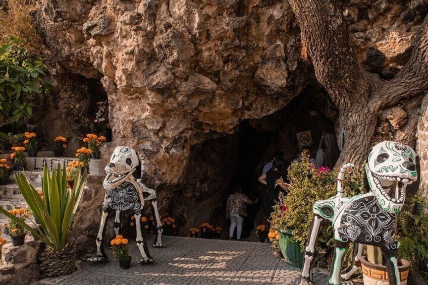 Balloon flight in Teotihuacán + Pick up CDMX + Breakfast in cave.