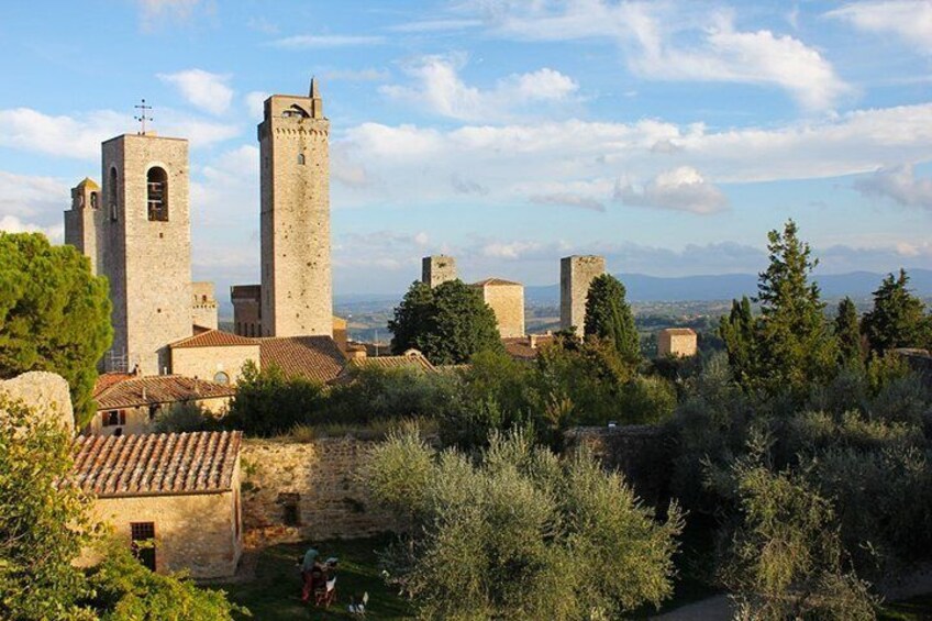 Visit of San Gimignano with local expert guide
