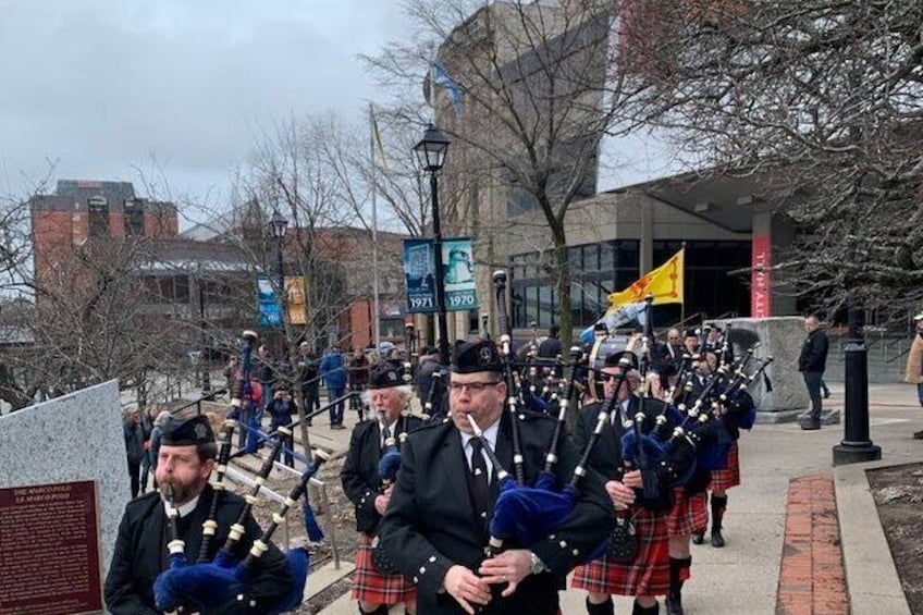 Pipers at city hall
