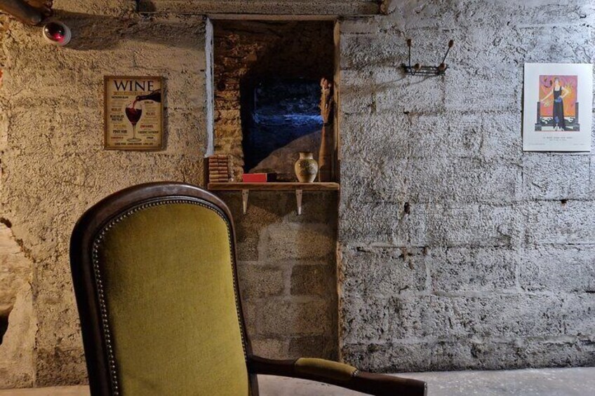 Burgundy Wines Masterclass with a Sommelier in Dijon