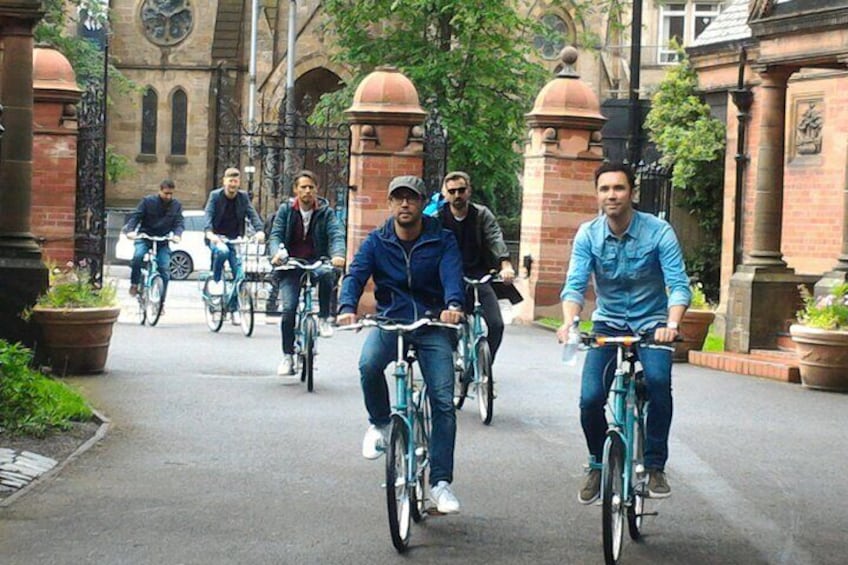 Glasgow City and Clyde Bridges Bike Tour