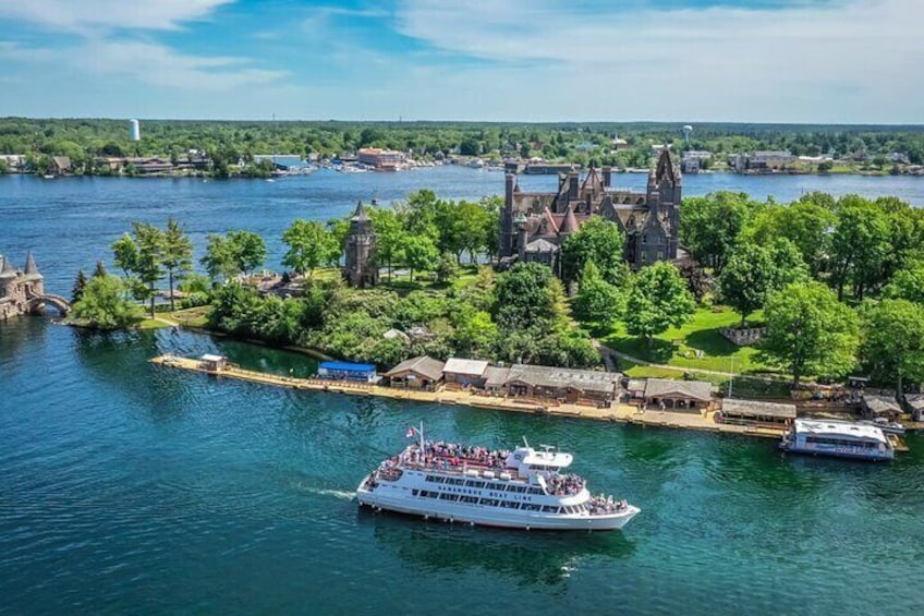 1-Hour 1000 Islands Cruise from Ivy Lea with views of Boldt Castle
