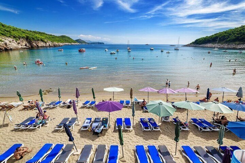 Sandy beach Šunj. Big, shallow and sandy, great for kids and parties!