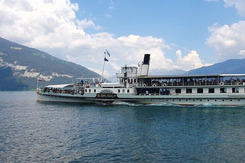 Lake Thun and Lake Brienz Day Pass for Lake Boat Cruise