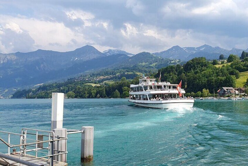 Lake Thun and Lake Brienz Day Pass for Lake Boat Cruise