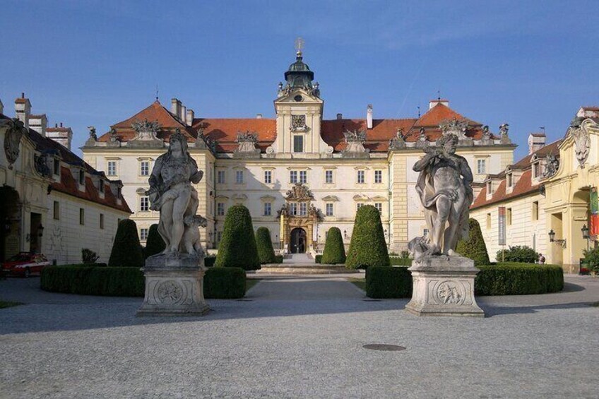 Private Day Trip from Vienna to South Moravian Region