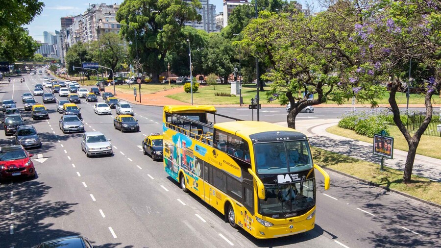 Buenos Aires: Hop-On Hop-Off Bus and Exclusive Benefits