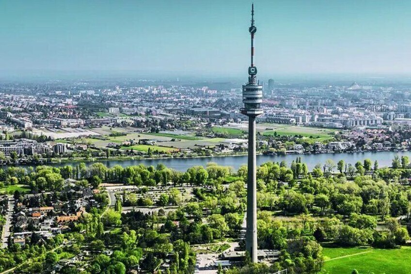 The Danube Tower, with its viewing platform and the rotating coffee house at a height of 175 meters, from where you have a view of the entire Danube metropolis