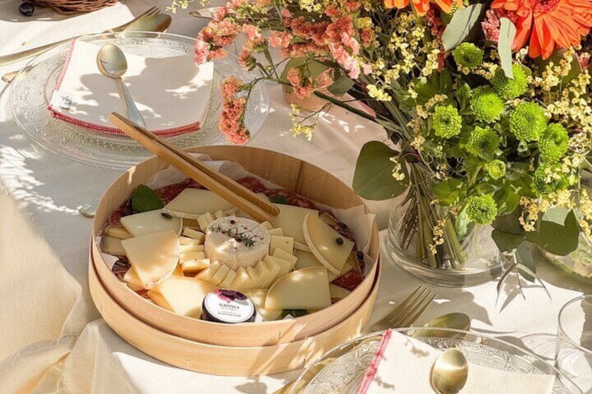 Parisian Romantic Picnic