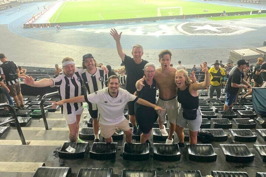 Rio de Janeiro: Join a Botafogo soccer game with locals