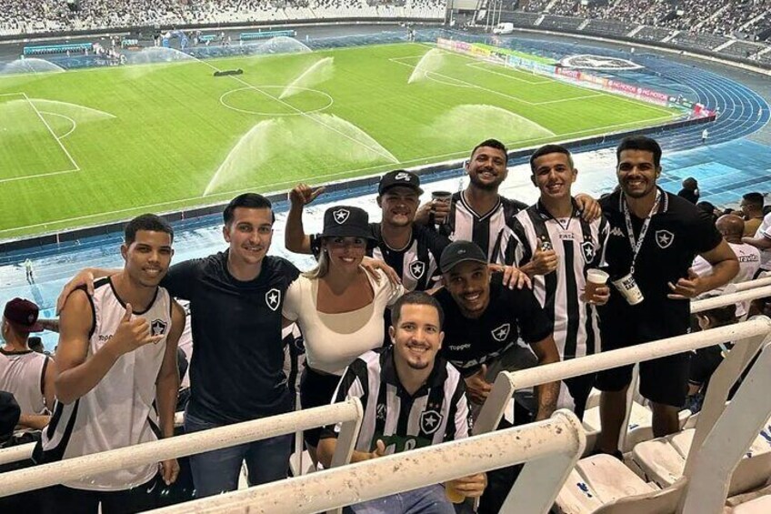 Rio de Janeiro: Join a Botafogo soccer game with locals