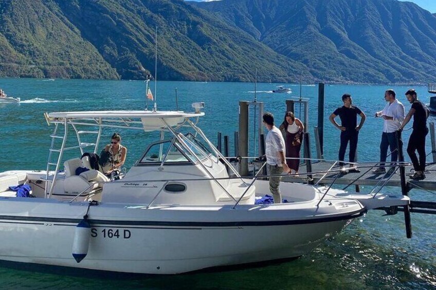 4H Private Boat Tour with Captain on Lake Como 10pax