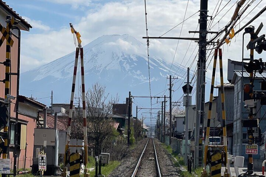 Mount Fuji Private Group Tour In Minivan (English speaking Guide)