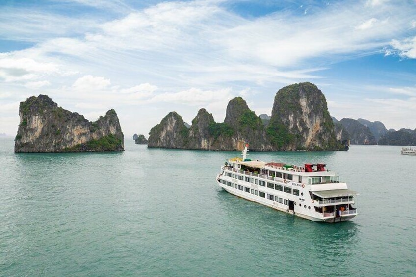 All-Inclusive 2 Day 1 Night Ha Long Bay Luxury Cruises & Balcony