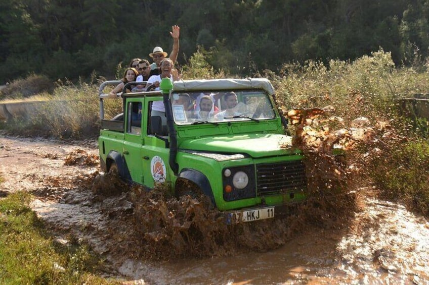 Jeep Safari by Lazy Duck Travel