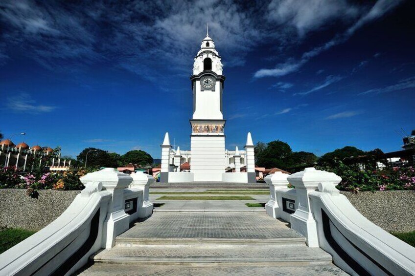 Orang Utan Island and Ipoh Private Day Tour from Kuala Lumpur