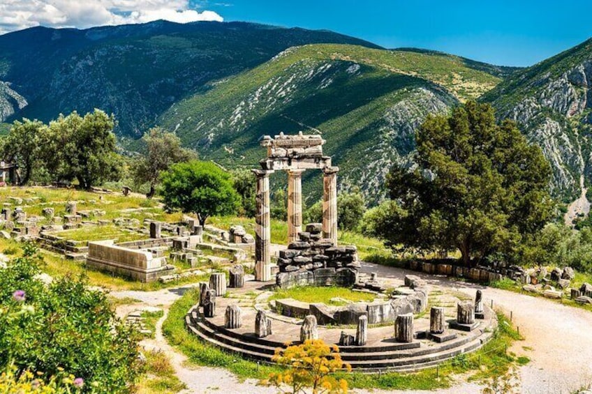 Delphi and Thermopylae Full Day Experience 