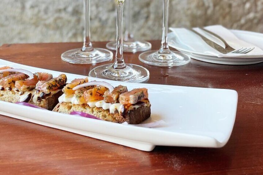 High-End Exclusive Wine and Food Tour Lisbon