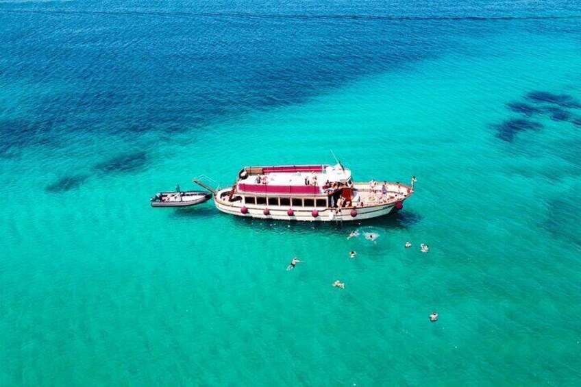 7-Hour Motorboat Tour of La Maddalena Archipelago