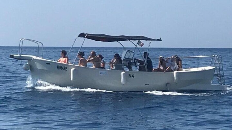3-Hour Guided Boat Tour to the Caves in Santa Maria di Leuca