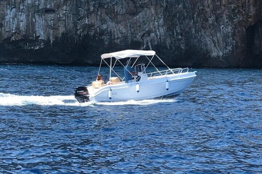 3-Hour Guided Boat Tour to the Caves in Santa Maria di Leuca