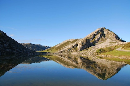 From Oviedo: Covadonga, Cangas de Onís, and Lastres Tour