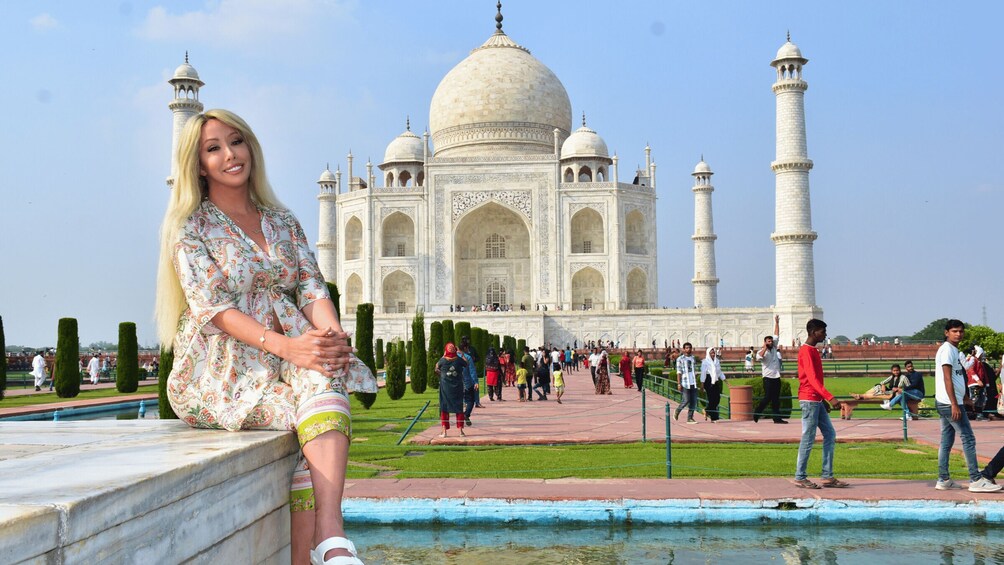 Picture 1 for Activity From Delhi: Sunrise Taj Mahal & Agra Tour with Transfer