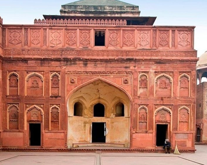 Picture 2 for Activity From Delhi: Sunrise Taj Mahal & Agra Fort Tour with Transfer